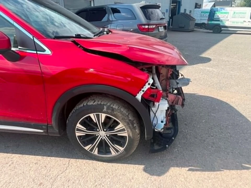 2020 Mitsubishi Eclipse Cross - Image 10 of 18