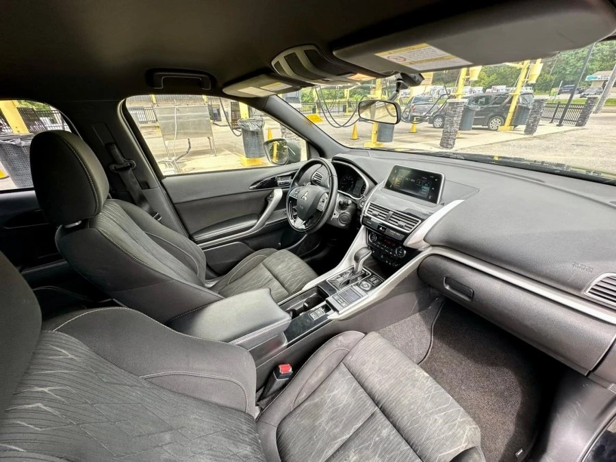 2020 Mitsubishi Eclipse Cross - Image 11 of 20