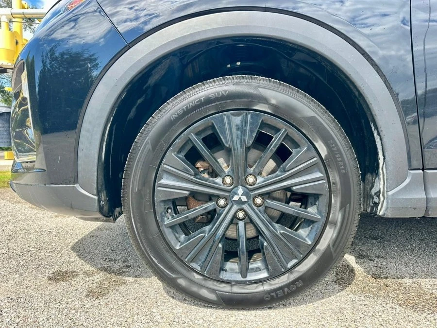 2020 Mitsubishi Eclipse Cross - Image 7 of 17