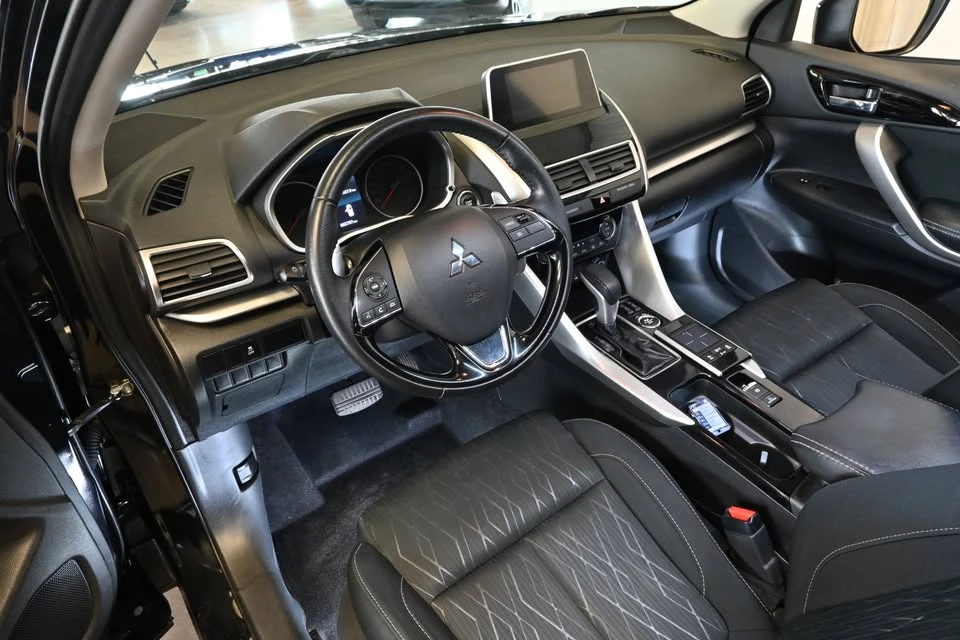 2020 Mitsubishi Eclipse Cross - Image 8 of 20