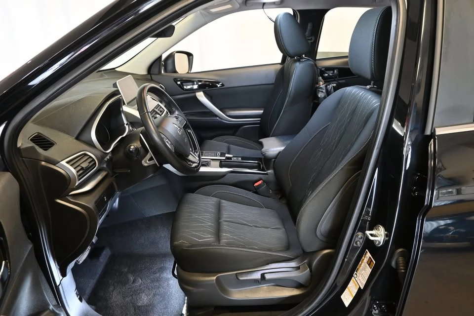 2020 Mitsubishi Eclipse Cross - Image 9 of 20