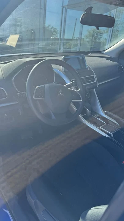 2020 Mitsubishi Eclipse Cross - Image 9 of 15