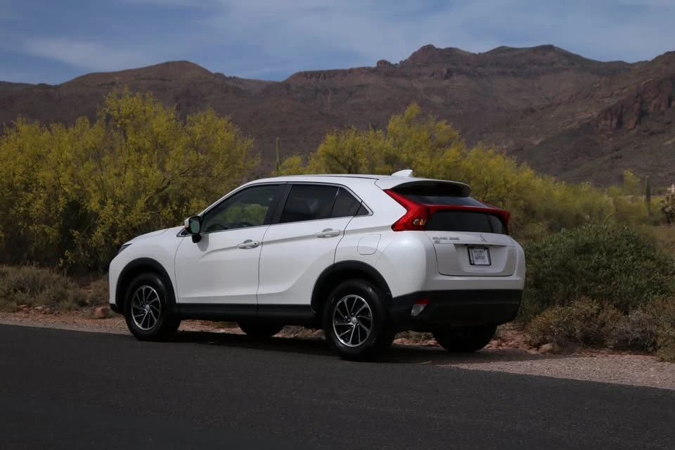 2020 Mitsubishi Eclipse Cross - Image 5 of 9