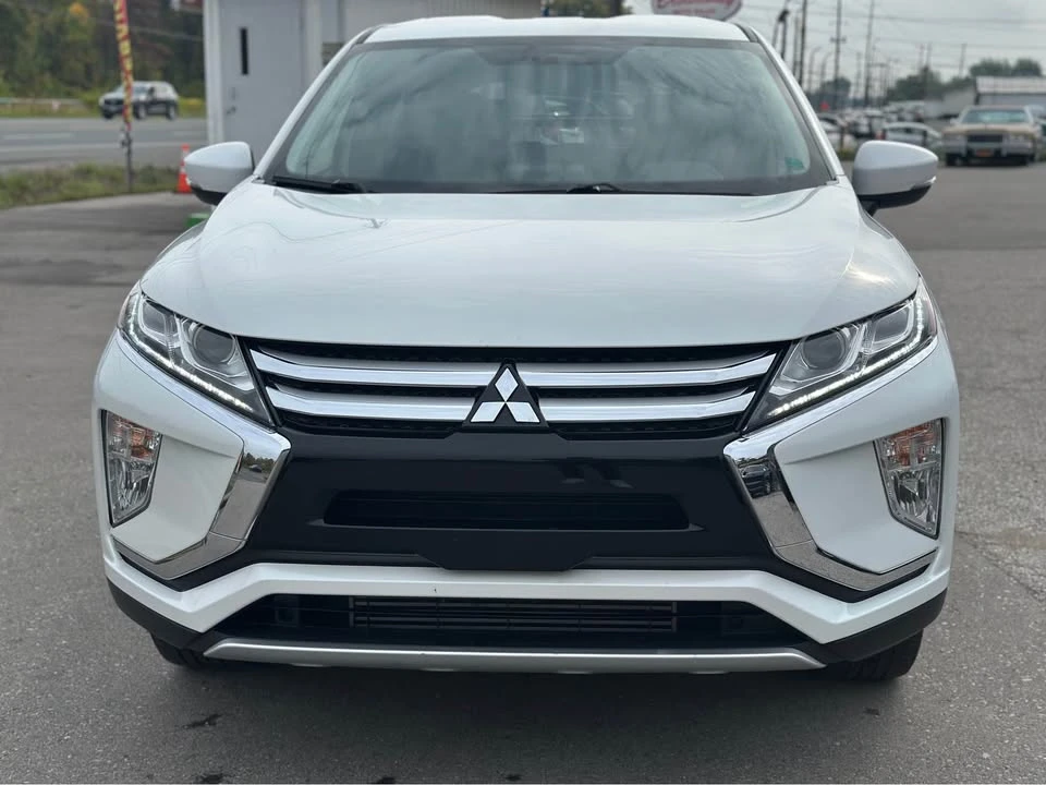 2020 Mitsubishi Eclipse Cross - Image 2 of 18