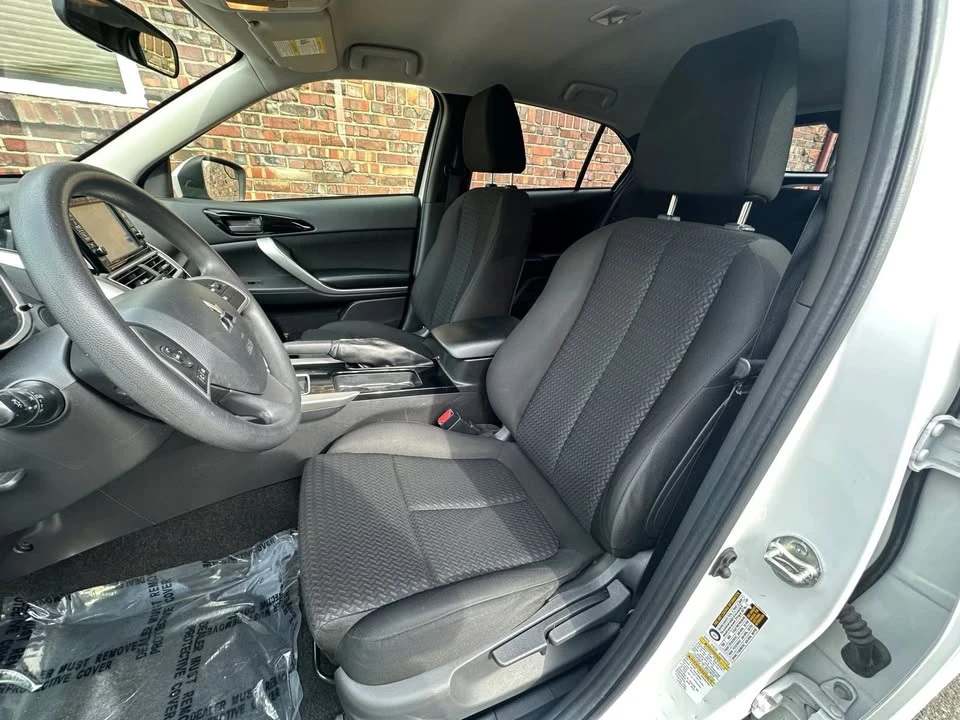 2020 Mitsubishi Eclipse Cross - Image 12 of 17