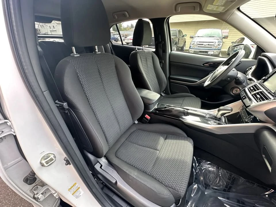 2020 Mitsubishi Eclipse Cross - Image 16 of 17