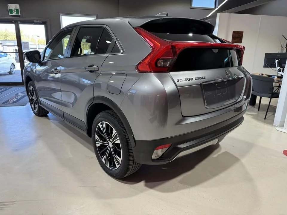 2020 Mitsubishi Eclipse Cross - Image 4 of 10