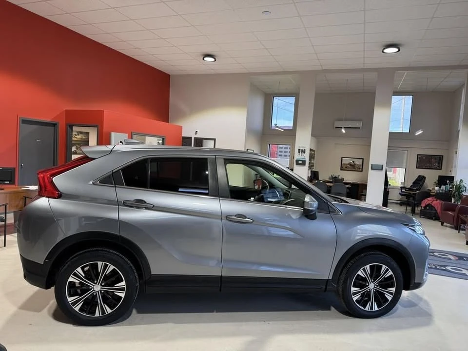 2020 Mitsubishi Eclipse Cross - Image 9 of 10