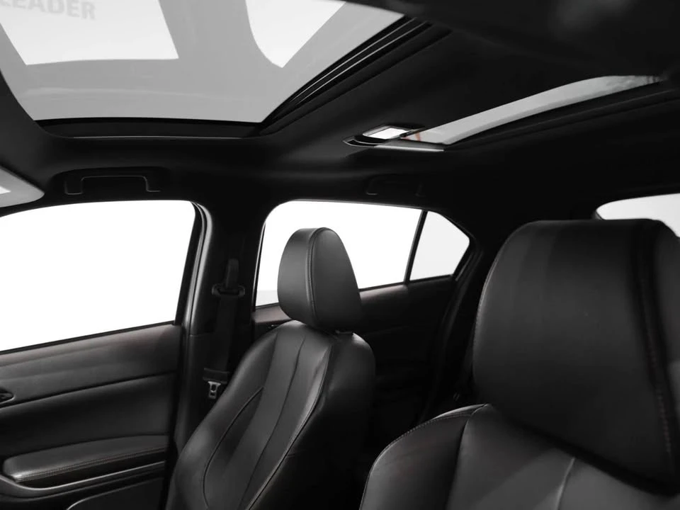 2020 Mitsubishi Eclipse Cross - Image 8 of 18