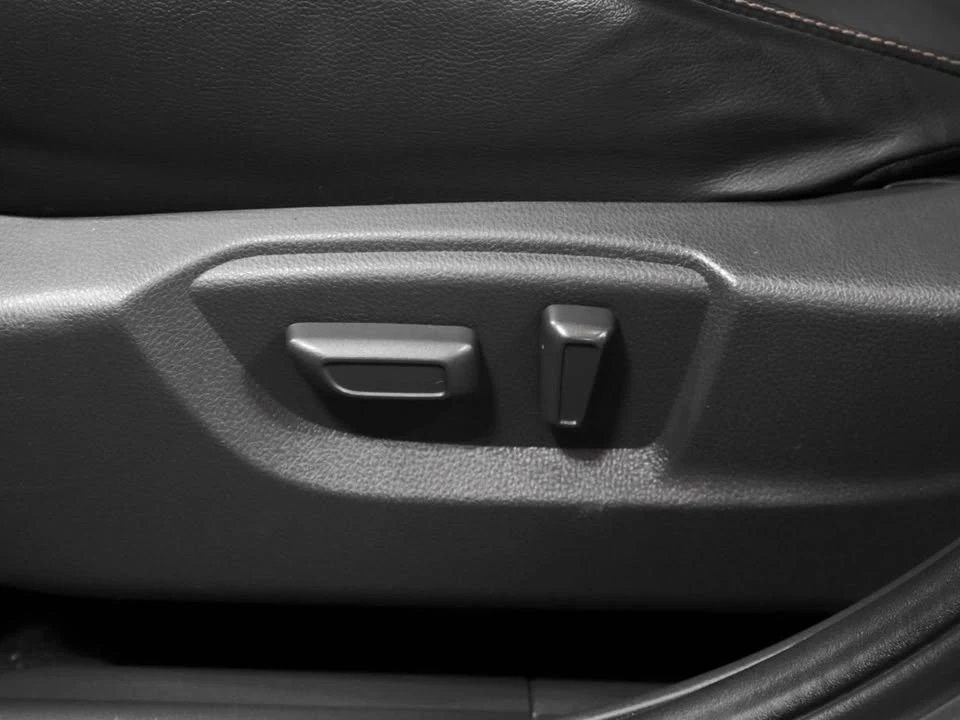 2020 Mitsubishi Eclipse Cross - Image 7 of 18