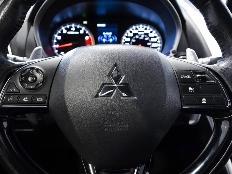 2020 Mitsubishi Eclipse Cross - Image 16 of 18