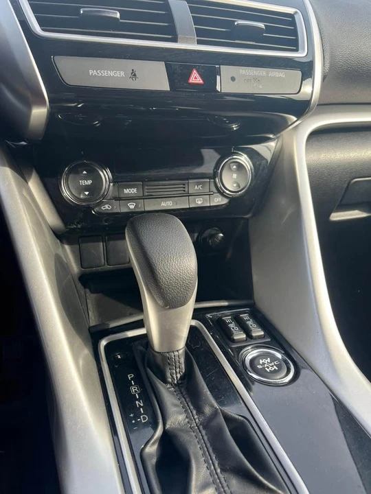 2020 Mitsubishi Eclipse Cross - Image 7 of 12