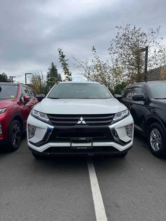 2020 Mitsubishi Eclipse Cross - Image 2 of 4