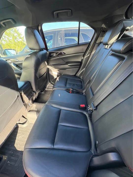 2020 Mitsubishi Eclipse Cross - Image 5 of 11