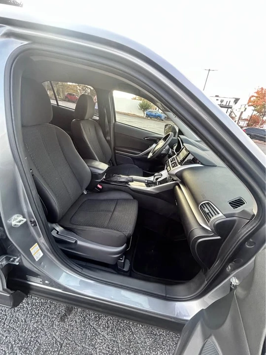 2020 Mitsubishi Eclipse Cross - Image 2 of 9