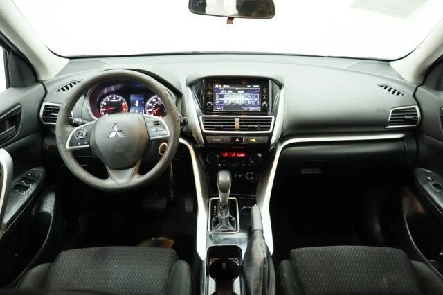 2020 Mitsubishi Eclipse Cross - Image 2 of 21