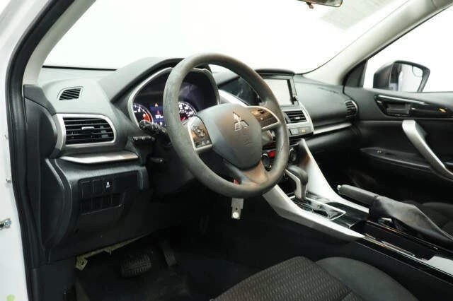 2020 Mitsubishi Eclipse Cross - Image 3 of 21
