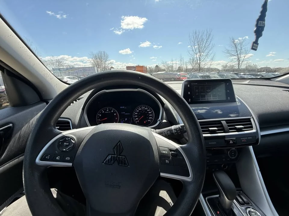 2020 Mitsubishi Eclipse Cross - Image 8 of 12