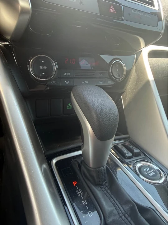 2020 Mitsubishi Eclipse Cross - Image 5 of 8