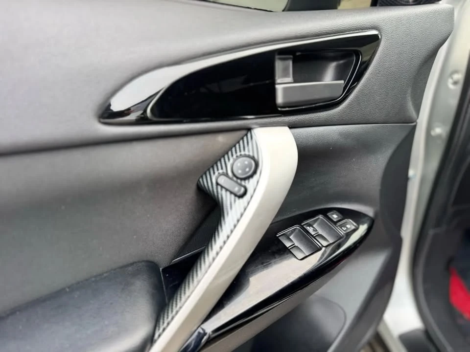 2020 Mitsubishi Eclipse Cross - Image 16 of 20
