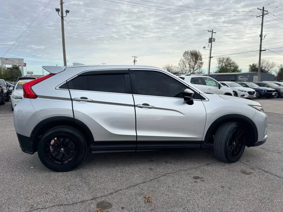 2020 Mitsubishi Eclipse Cross - Image 2 of 20