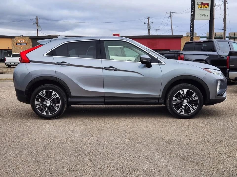 2020 Mitsubishi Eclipse Cross - Image 4 of 10