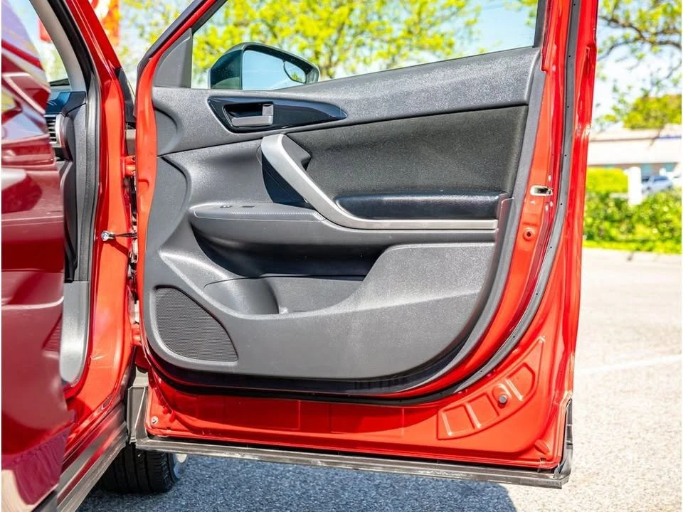 2020 Mitsubishi Eclipse Cross - Image 19 of 19