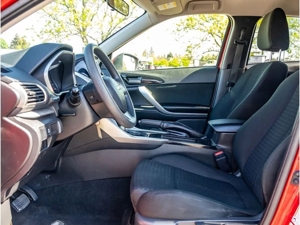 2020 Mitsubishi Eclipse Cross - Image 12 of 19