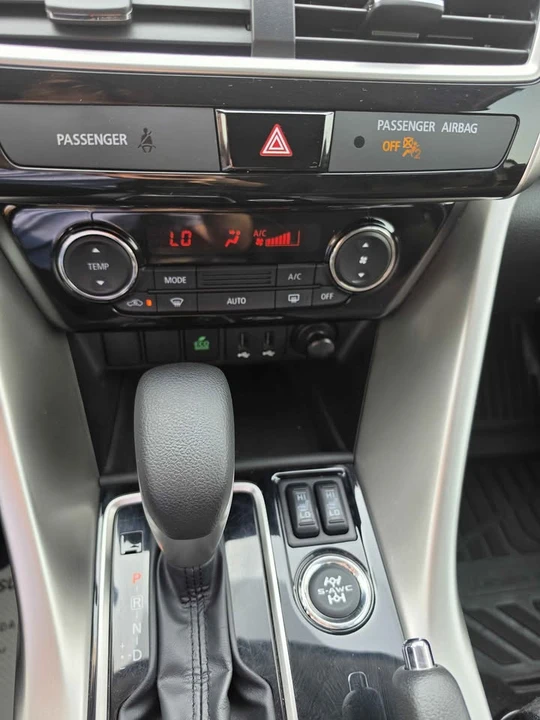 2020 Mitsubishi Eclipse Cross - Image 9 of 9