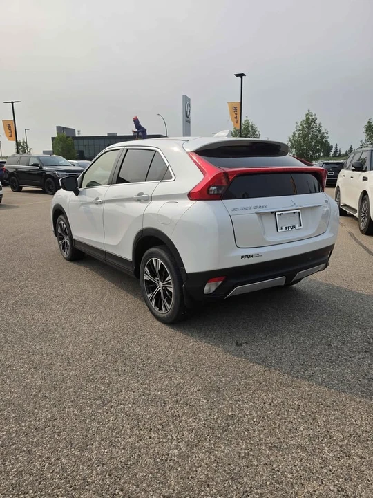 2020 Mitsubishi Eclipse Cross - Image 4 of 9