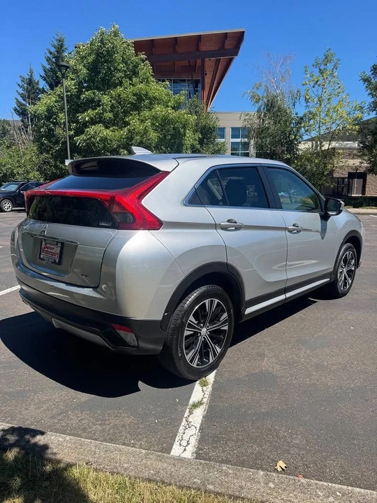 2020 Mitsubishi Eclipse Cross - Image 7 of 15
