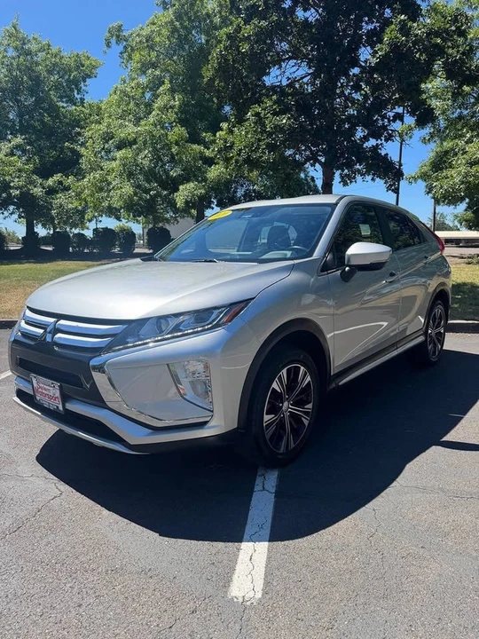 2020 Mitsubishi Eclipse Cross - Image 3 of 15