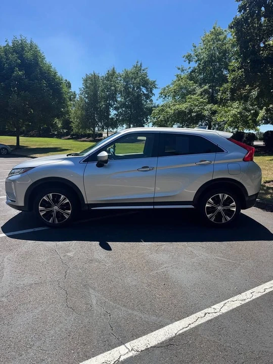 2020 Mitsubishi Eclipse Cross - Image 4 of 15
