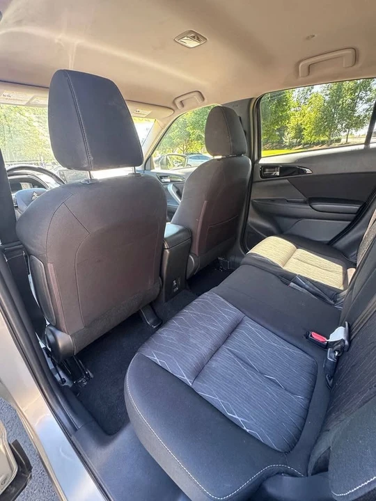 2020 Mitsubishi Eclipse Cross - Image 10 of 15
