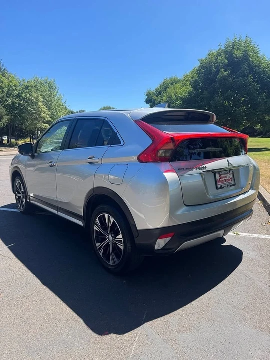 2020 Mitsubishi Eclipse Cross - Image 5 of 15