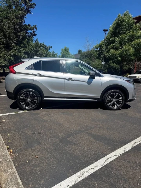 2020 Mitsubishi Eclipse Cross - Image 8 of 15