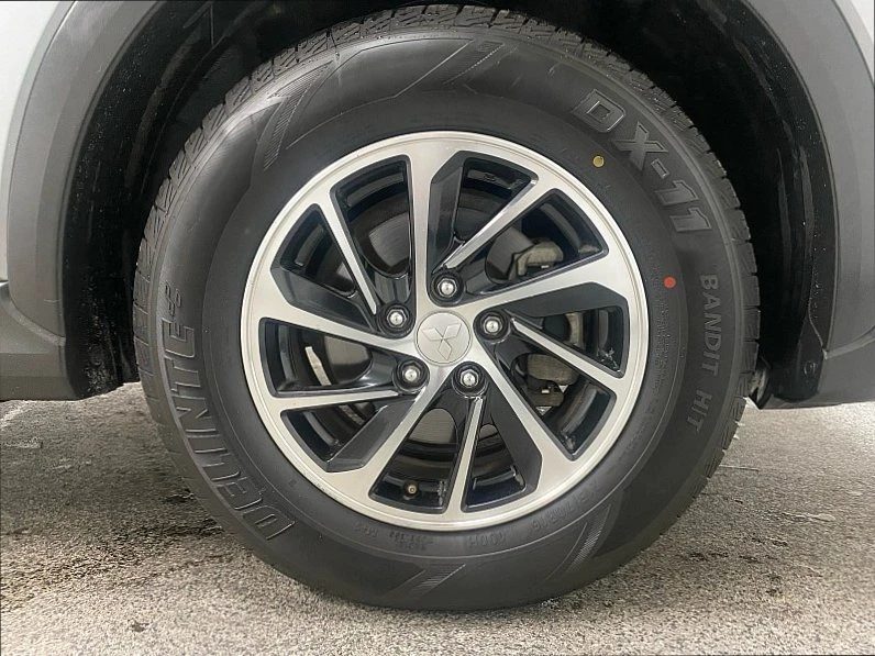 2020 Mitsubishi Eclipse Cross - Image 19 of 20