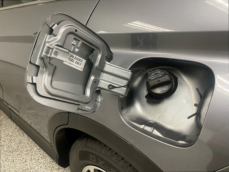 2020 Mitsubishi Eclipse Cross - Image 13 of 20