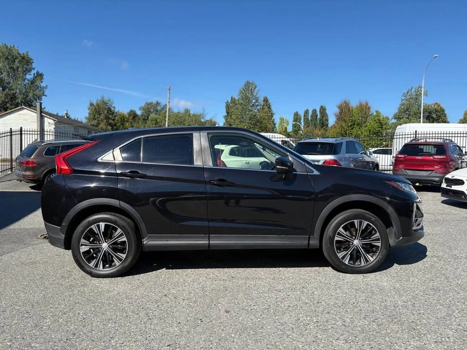 2020 Mitsubishi Eclipse Cross - Image 2 of 16