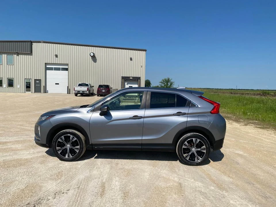 2020 Mitsubishi Eclipse Cross - Image 3 of 17