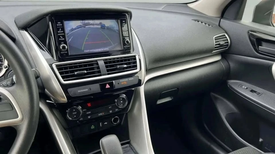 2020 Mitsubishi Eclipse Cross - Image 13 of 17