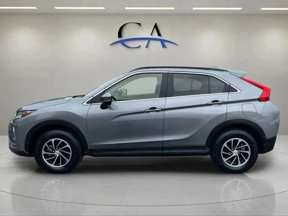 2020 Mitsubishi Eclipse Cross - Image 2 of 17