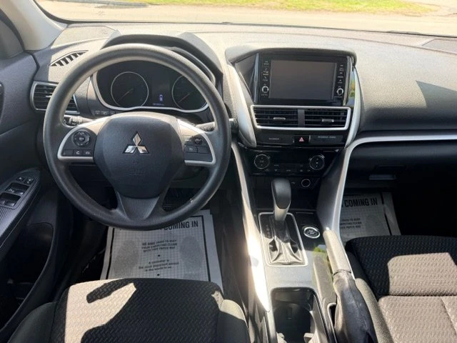 2020 Mitsubishi Eclipse Cross - Image 7 of 15