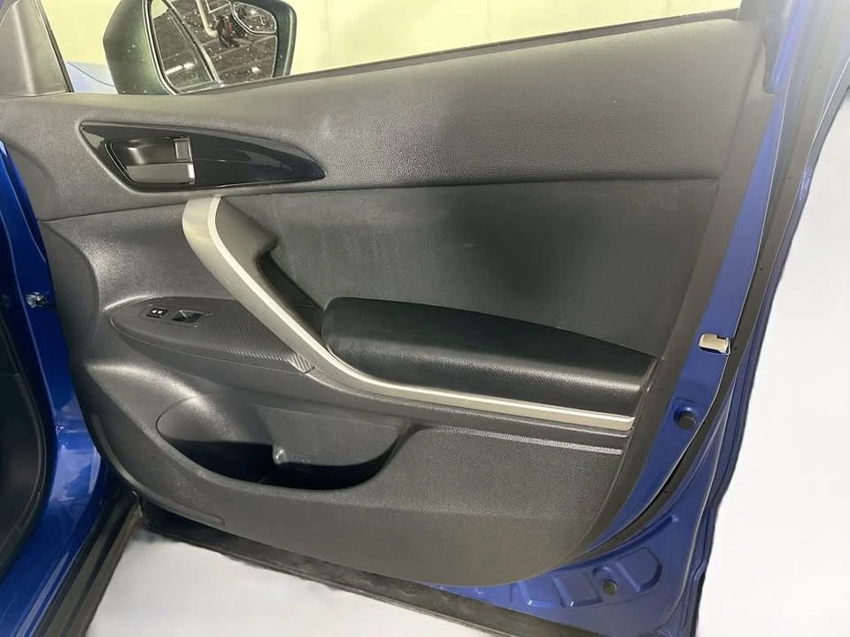 2020 Mitsubishi Eclipse Cross - Image 14 of 15