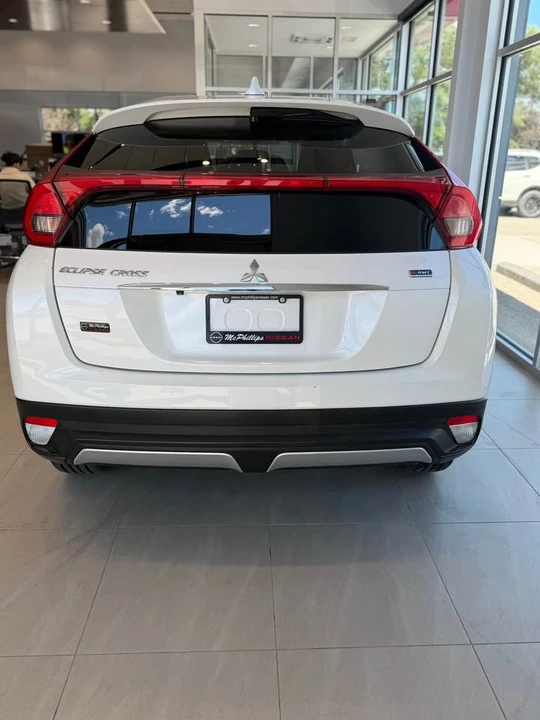 2020 Mitsubishi Eclipse Cross - Image 4 of 15