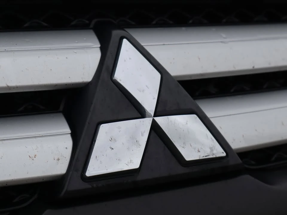 2020 Mitsubishi Eclipse Cross - Image 10 of 19