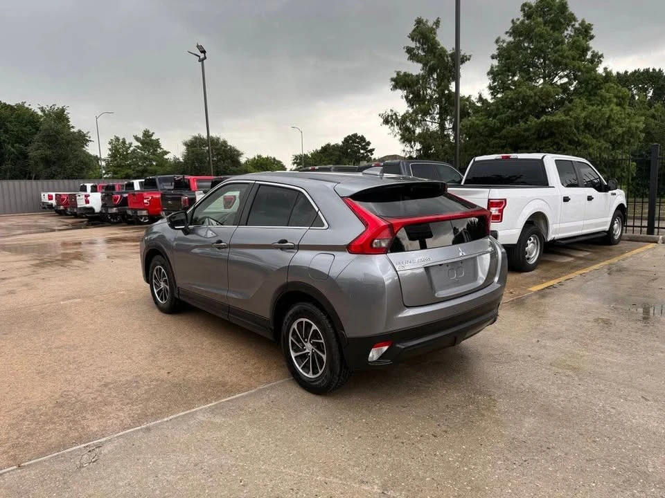 2020 Mitsubishi Eclipse Cross - Image 2 of 18