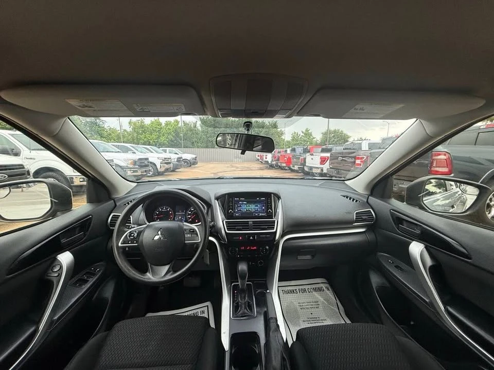 2020 Mitsubishi Eclipse Cross - Image 9 of 18
