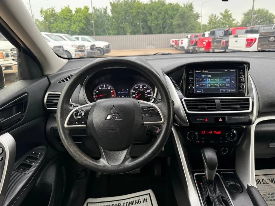 2020 Mitsubishi Eclipse Cross - Image 10 of 18