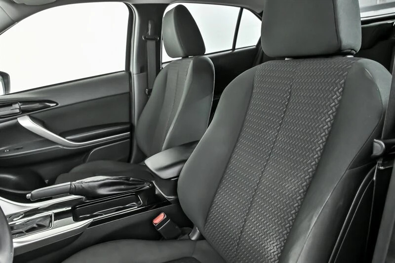 2020 Mitsubishi Eclipse Cross - Image 18 of 21